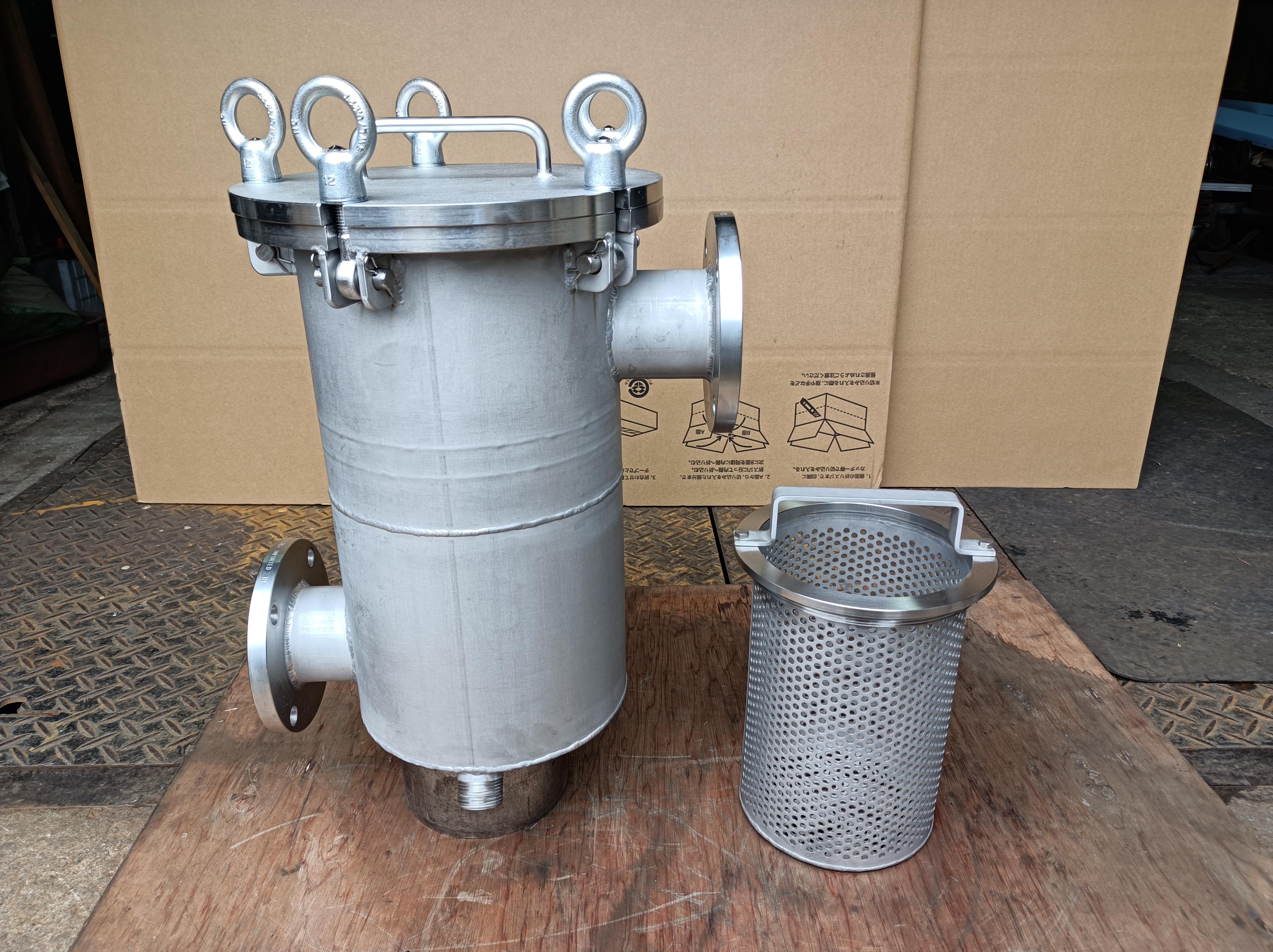 φ200ストレーナー