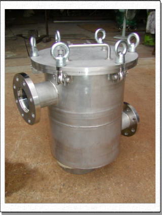 φ300ストレーナー